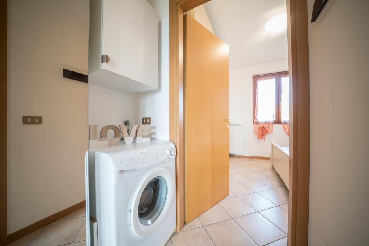 Gardappartamenti Cascinale Pool Desenzano del Garda Buitenkant foto